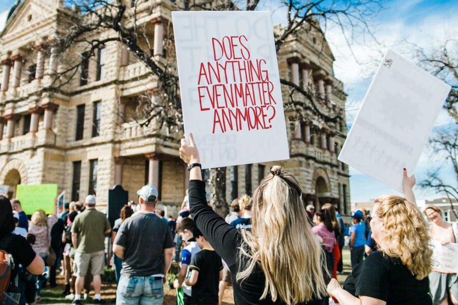 Business Community Demands Cut in Interest Rates – Business & Finance